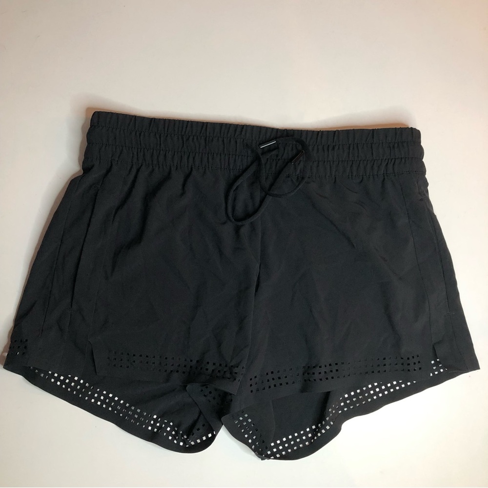 EUC Athleta Shorts Size 4 - Picture 2 of 6